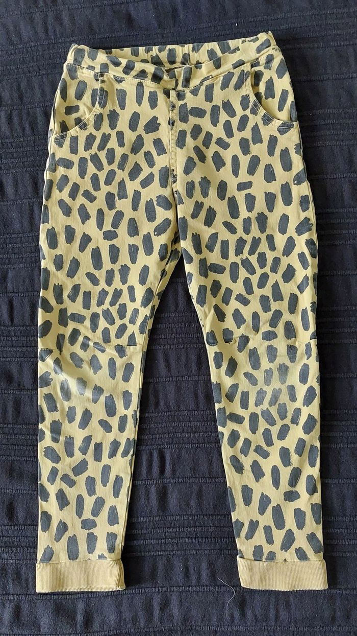 Pantalon aux jolis motifs