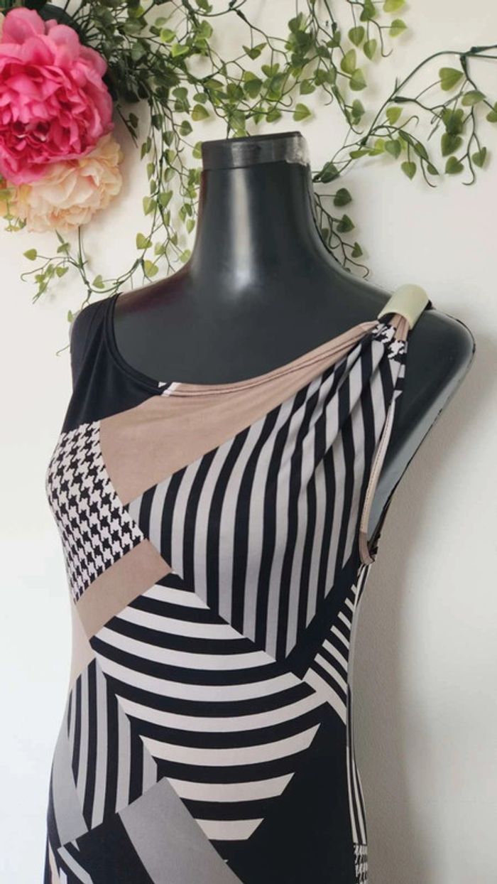 Robe fluide été à motif graphique asymétrique femme 🎀 Taille S 🎀 - photo numéro 3