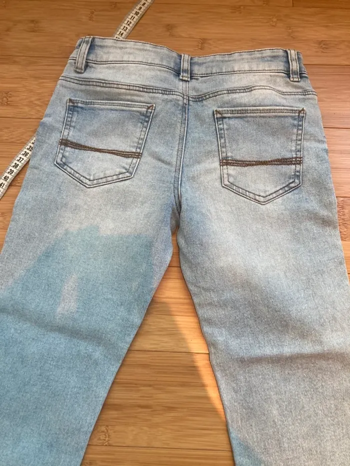8 ans - pantalon matière jeans avec élastique de réglage à l’intérieur état impeccable - photo numéro 5