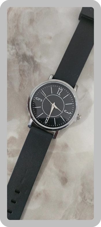 Montre neuve pour femme