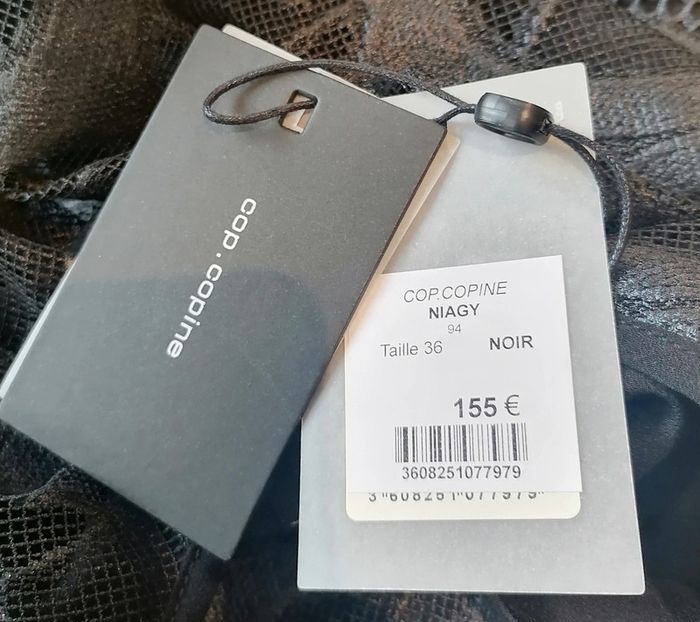 Robe courte fluide légère noir brillant Taille S Cop Copine - photo numéro 10