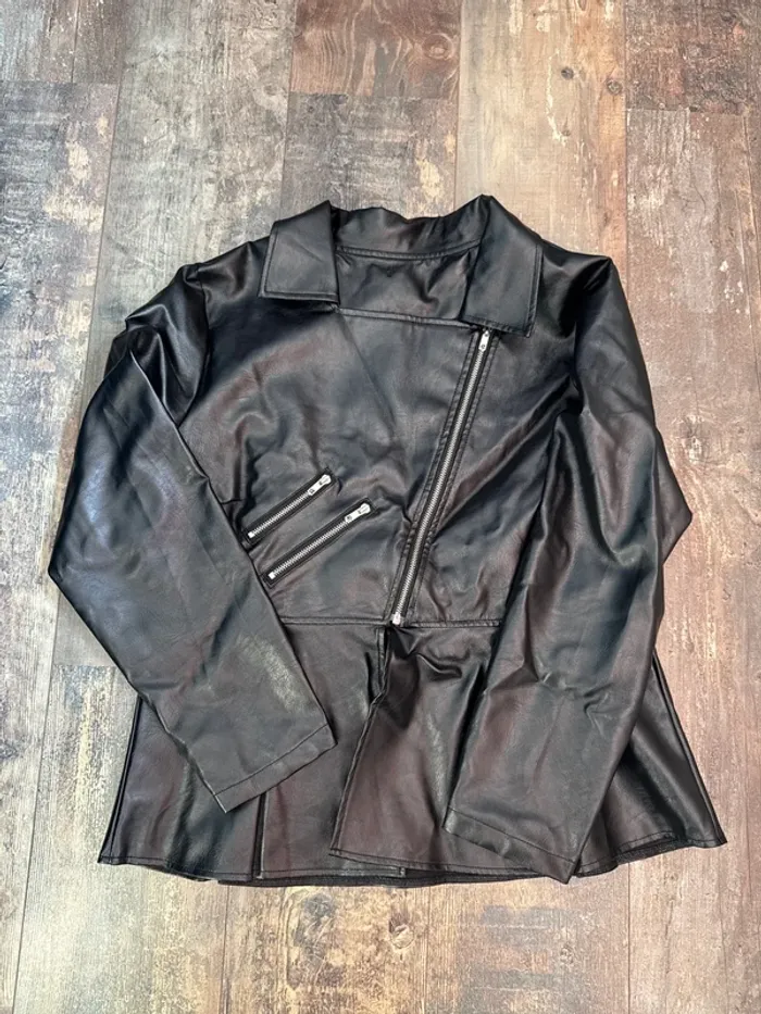 Veste simili cuir taille 40-42