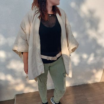 Manteau rembourré à manches chauve-souris beige