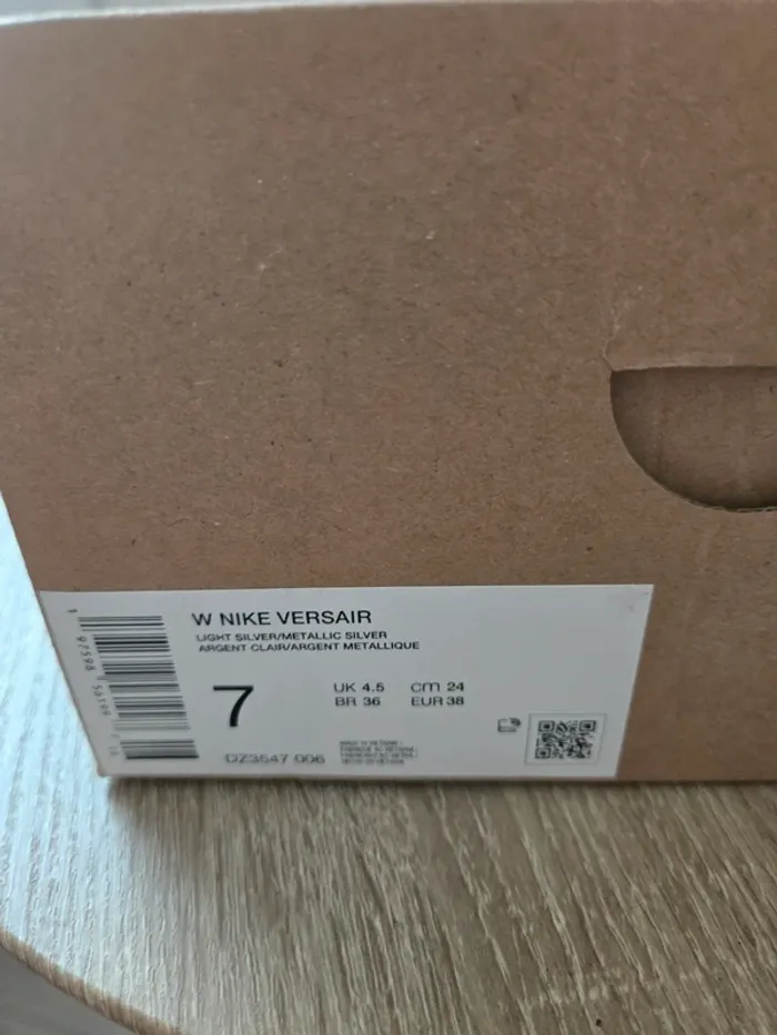 Nike versair taille 38 neuves grise - photo numéro 9