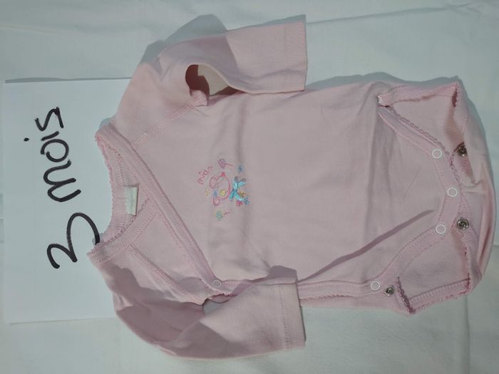 lot de 7 bodies 3 mois - photo numéro 2