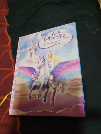 Barbie cheval magique