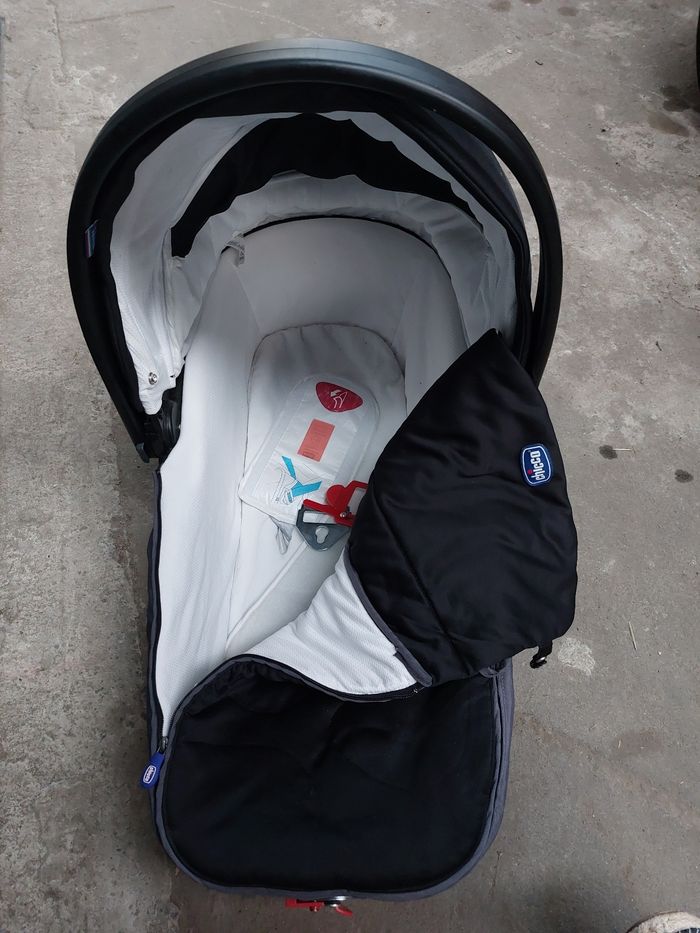 Pousette chicco trio - photo numéro 10