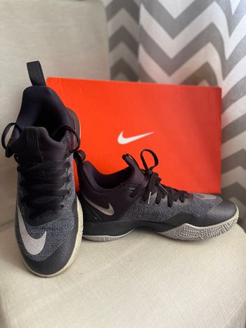 Chaussures de basketball Nike Zoom Shift