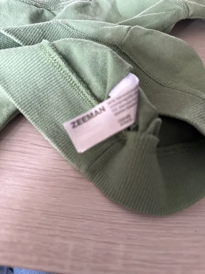 Pull vert - photo numéro 4