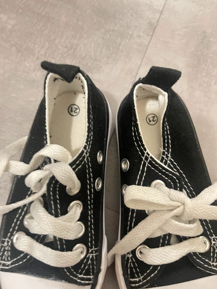 Chaussure garçon taille 21 - photo numéro 2