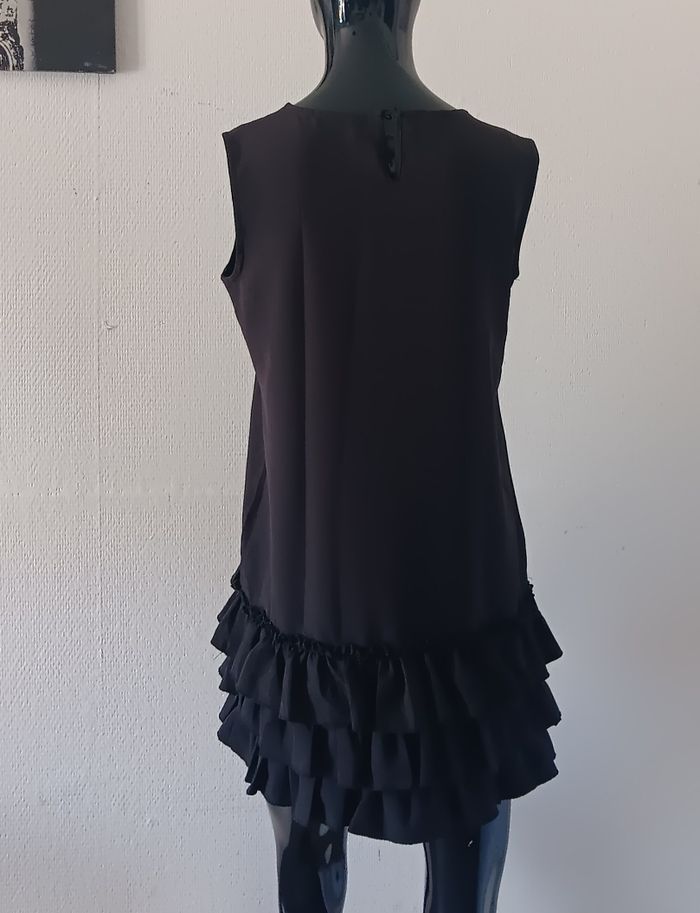 Robe noir chic à volants taille L - photo numéro 3