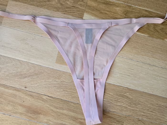 String rose semi transparent - photo numéro 2