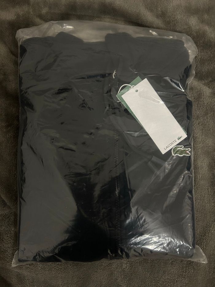 Gilet Lacoste neuf - photo numéro 5