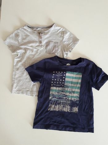 Lot 2 tshirt manche courte 6 ans