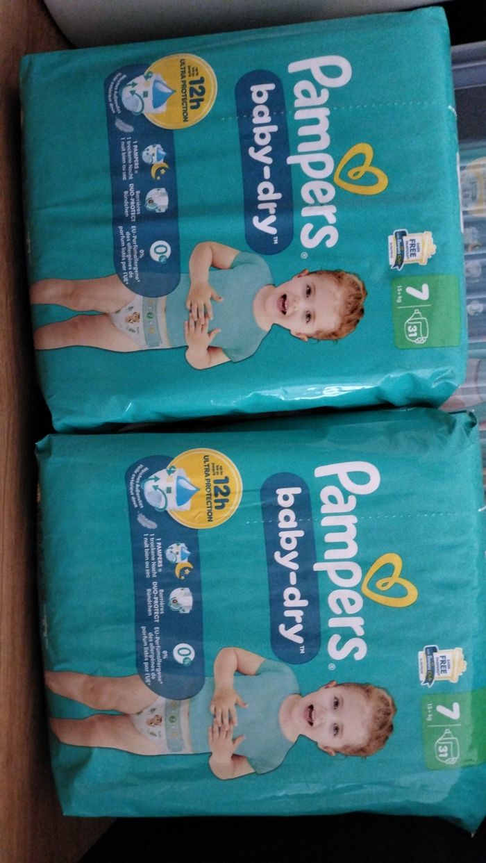 Lot de deux paquets de couches Pampers Taille 7