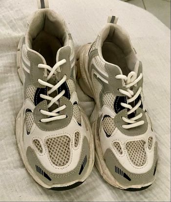 Paire de basket blanche noir grise 35/36