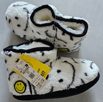 Chaussons Smiley neuf 38/39