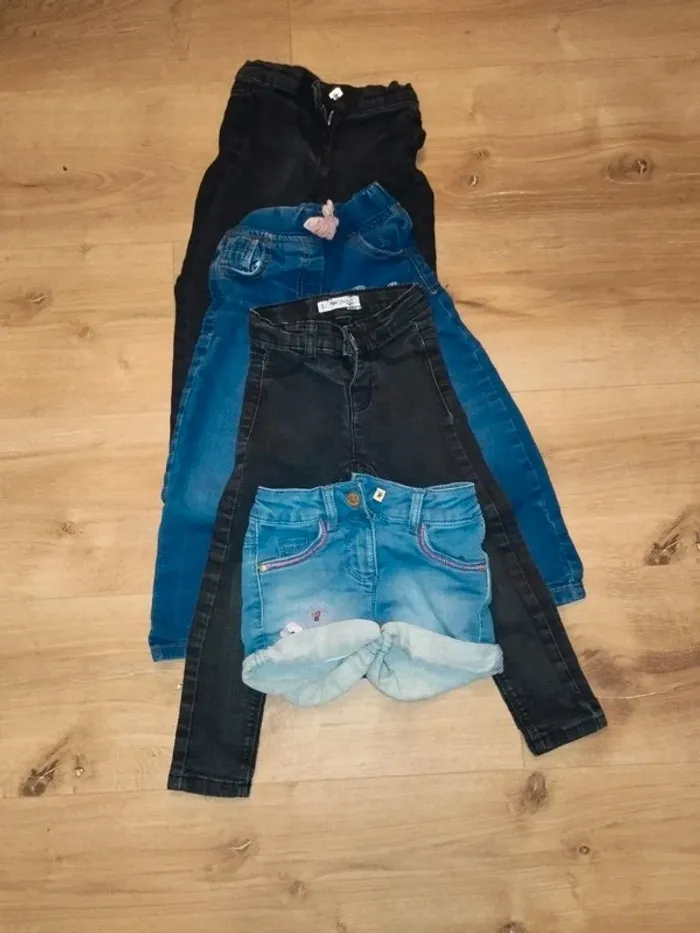 Lot de jean fille 3ans