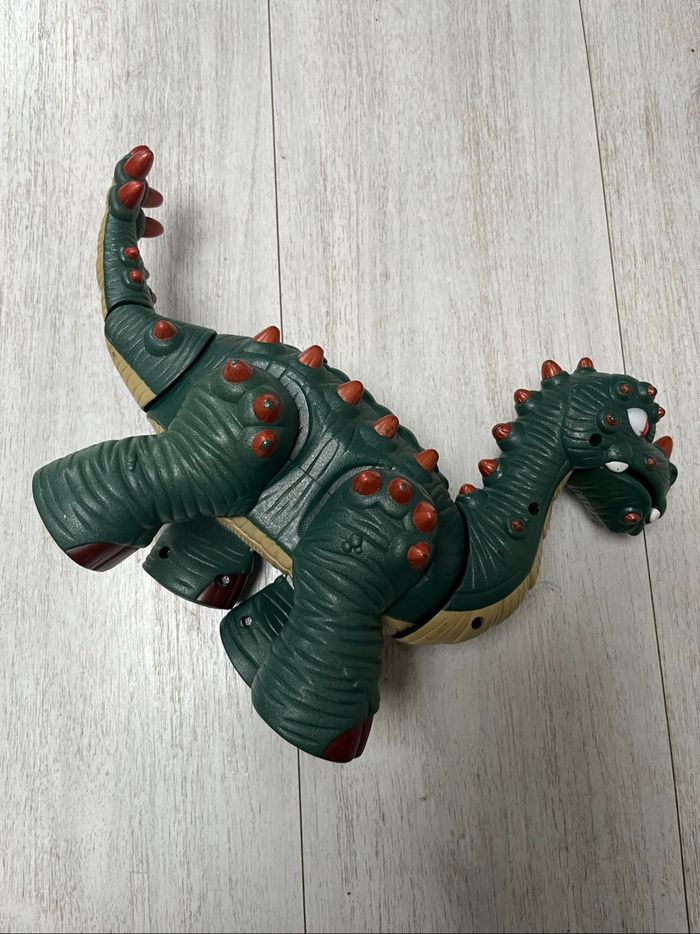 Dinosaure articulé électronique marche bruit  Mattel