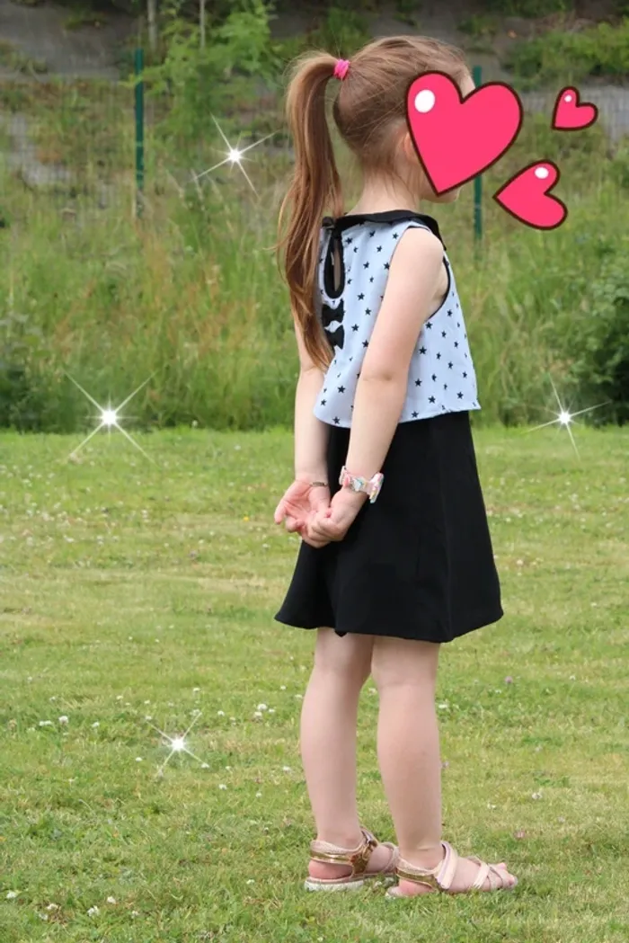 Jolie robe taille 4 ans (convient également en 6 ans). - photo numéro 4