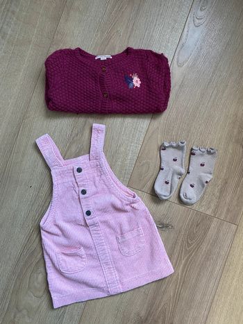 Ensemble robe gilet et chaussettes