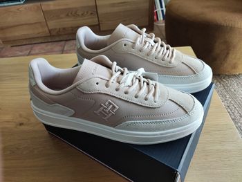 tommy Hilfiger baskets neuves avec étiquettes taille 38 cuir rose 