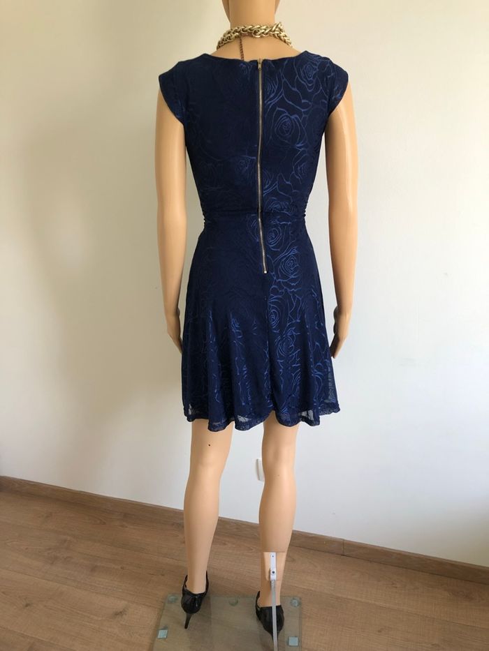 Robe bleue marine neuve sans manches Mela London taille 36 (valeur 45€) - photo numéro 6