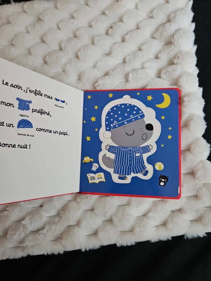 Bébé loup joue a s'habiller - photo numéro 3