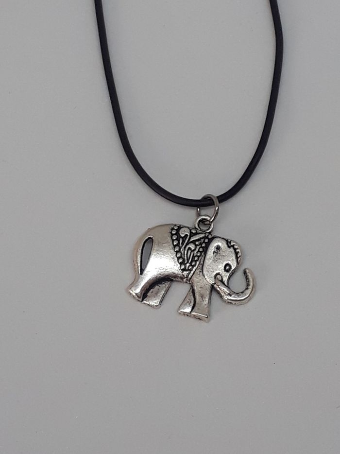 Collier éléphant - photo numéro 2