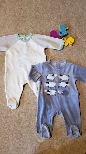 Lot de 2 pyjamas velours garcon 3 mois petit bateau