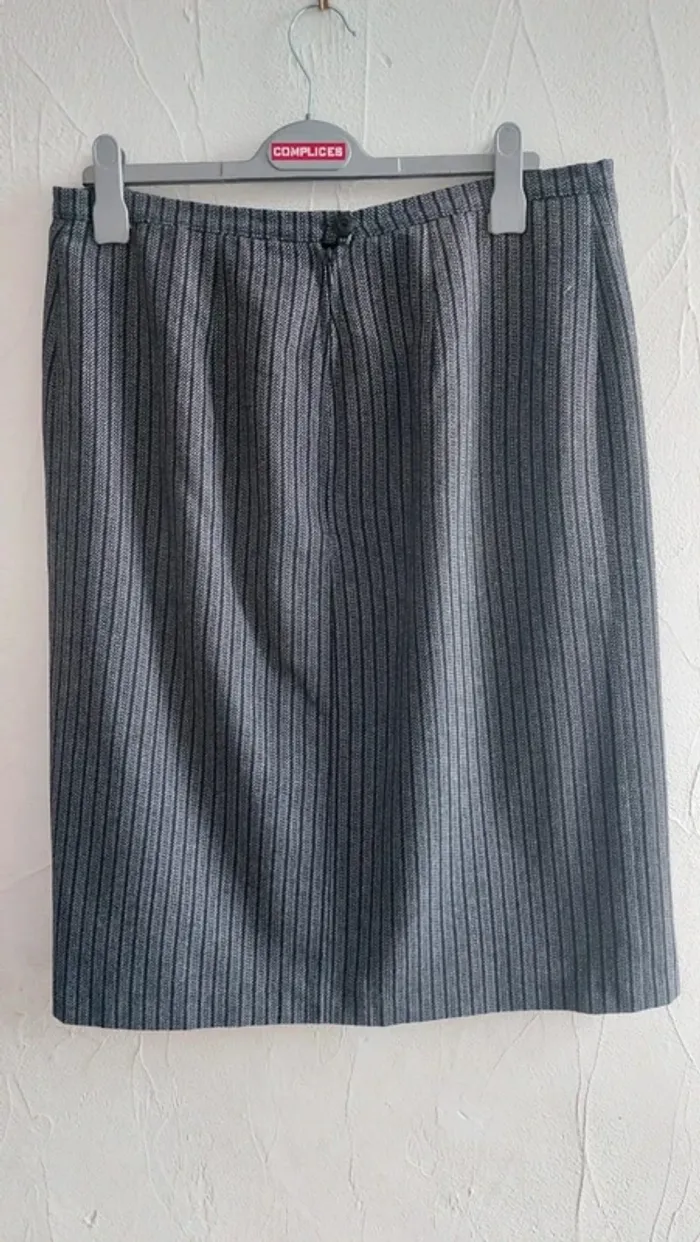 Jupe à rayures, noir et gris - photo numéro 5