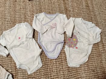 Lot body ouverture avant fille 3 mois
