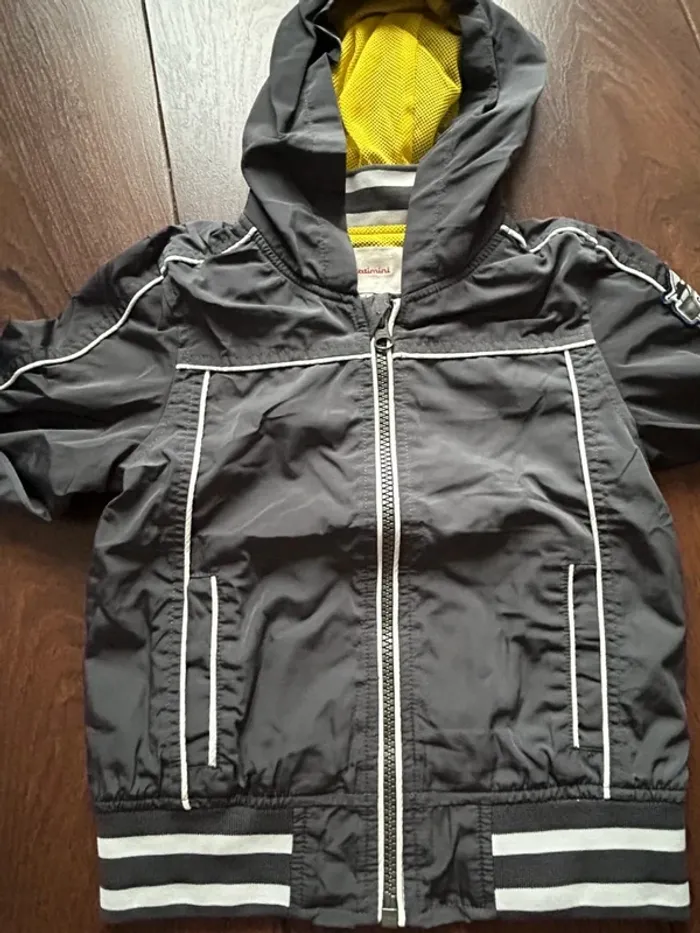 Veste légère mi saison coupe vent imperméable avec capuche garcon Catimini taille 4 ans - photo numéro 3