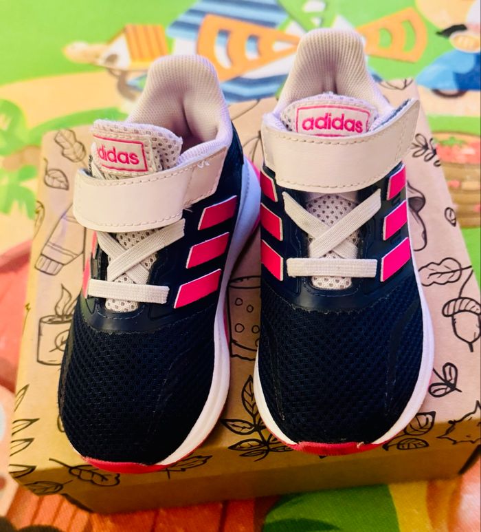 Basket adidas comme neuf taille 25🌸😘 - photo numéro 5