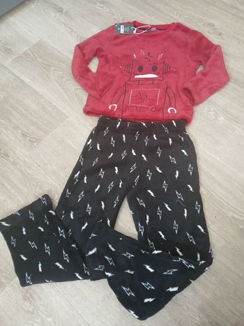 Pyjama polaire neuf garçon 6 ans