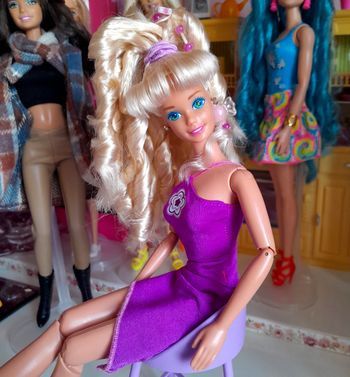 Vintage poupée barbie gymnaste relookée 