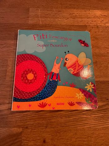 Livre cartonné Auzou Piti l’escargot conte Super Bourdon