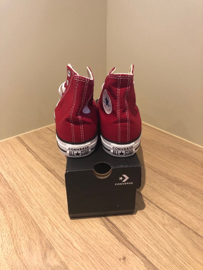 Basket converse neuve taille 39,5 - photo numéro 2