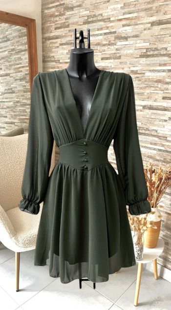 Robe kaki cintrée
