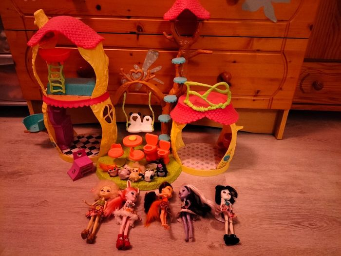 Maison enchantimals avec 6 poupées et animaux correspondants - photo numéro 3