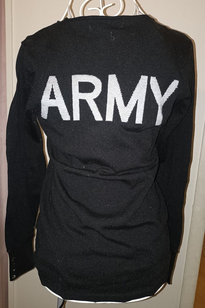 Pull Noir Tendance avec Inscription "ARMY" - Col V Boutonné - photo numéro 4