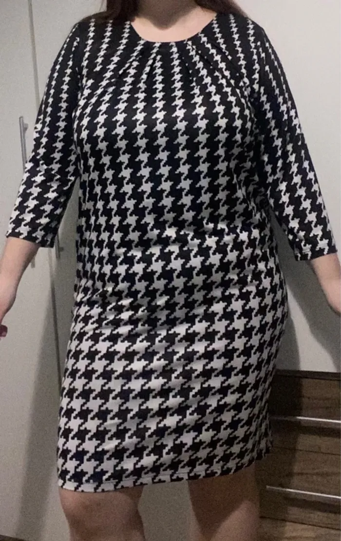 Robe motif pied-de-poule