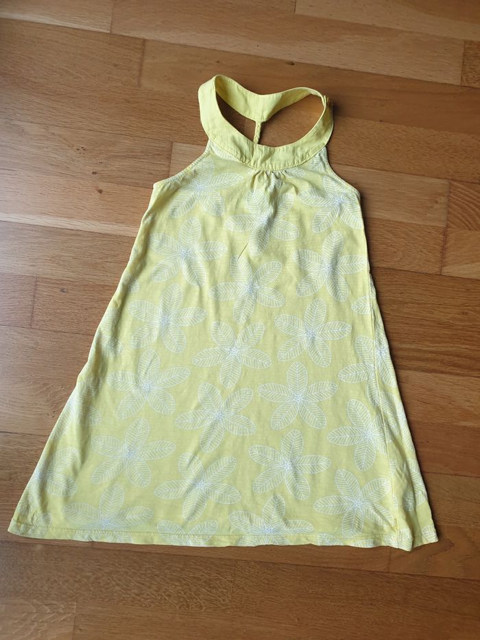 Magnifique robe jaune à fleurs blanches Okaïdi 8 ans