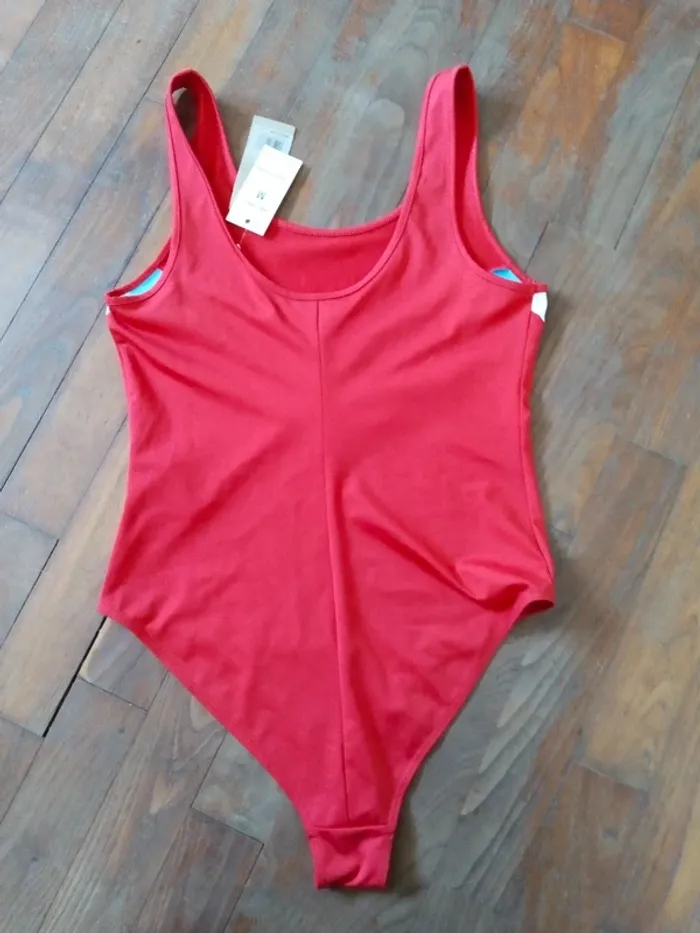 Superbe body de marque Levi's pour femme taille M 38 - photo numéro 5