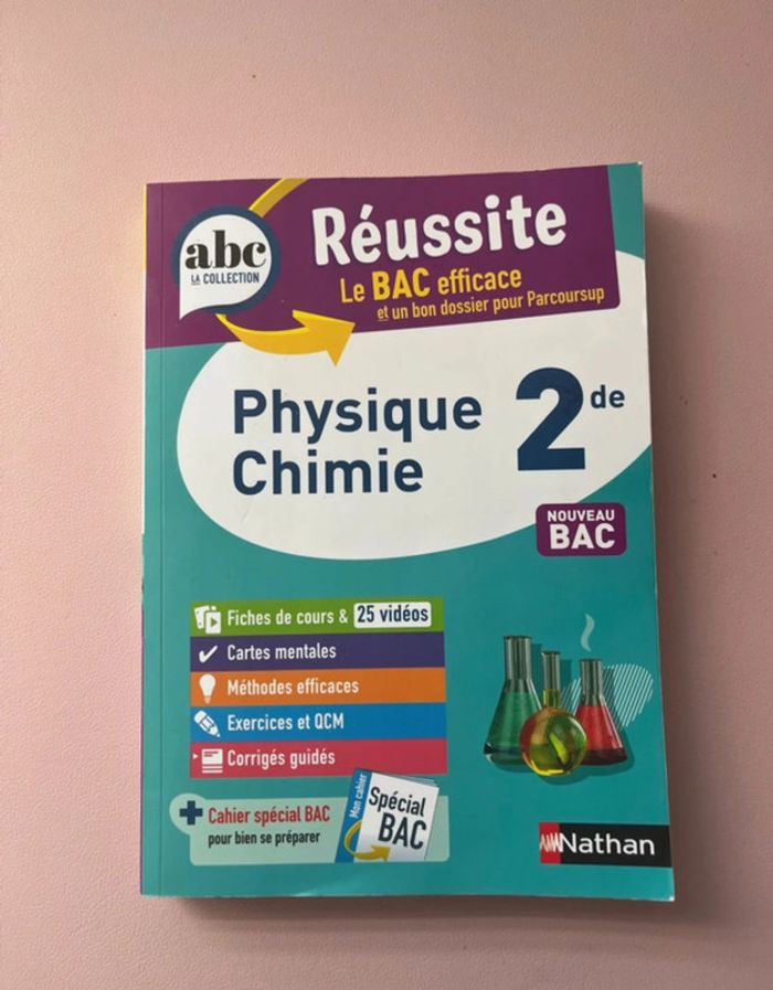 livre « réussir le bac » physique chimie 2nde