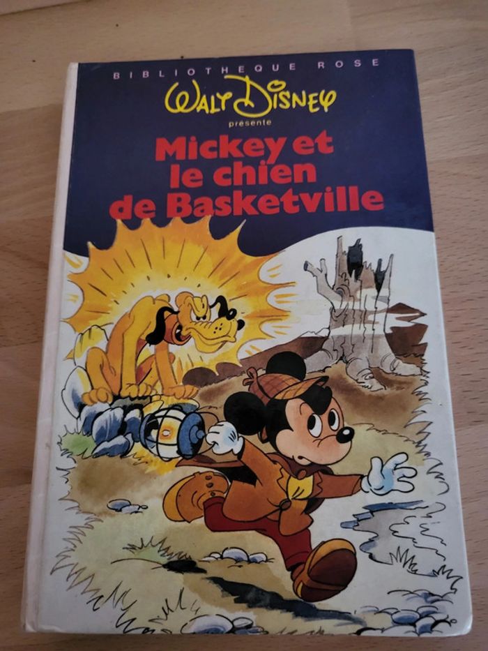 Mickey et le chien de Basketville