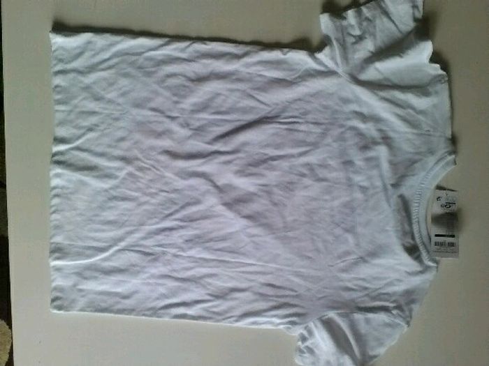 T shirt neuf 13/14ans - photo numéro 2
