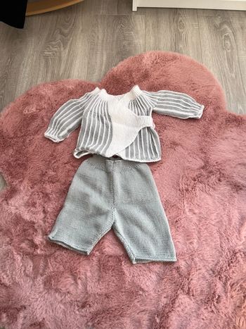 Ensemble tricot gris bébé mixte