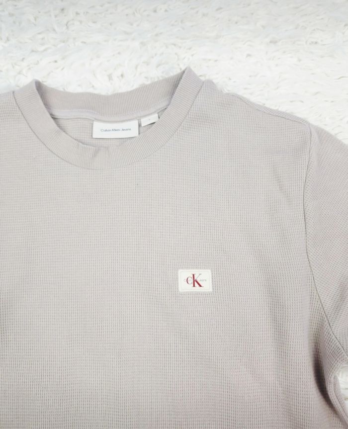 Sweat gris beige taupe gaufré Homme/ Ado taille L marque Calvin Klein 🎸 - photo numéro 7