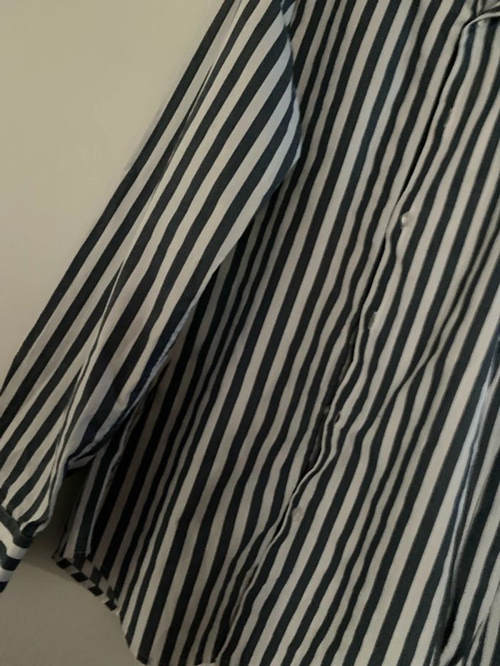 Chemise rayée Primark taille S slim fit gris blanc excellent état - photo numéro 2